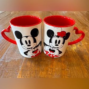 Disney Minnie and Mickey Heart mugs set